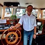 Motor Yacht Almaz Botel