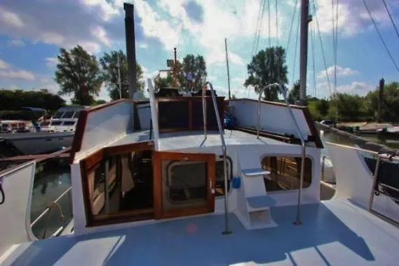 Motor Yacht Almaz Botel Amsterdam