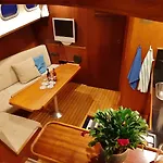 Motor Yacht Almaz