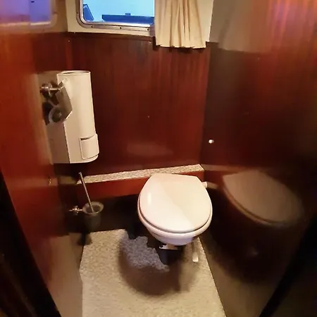 Motor Yacht Almaz Hotel en barco